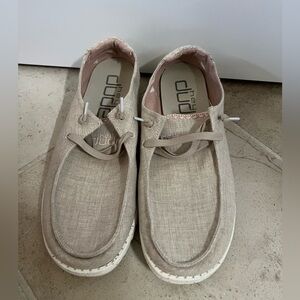 Hey dude Wendy canvas